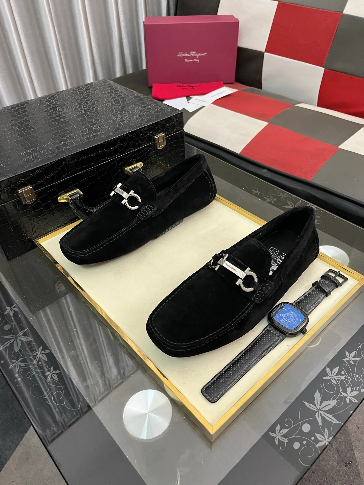 Men's shoes 💰560⌚️⌚️ Ferragamo [Ferragamo] new high-end quality framed shoes. The style is luxurious and elegant, with equal emphasis on practicality and style. We pay special attention to quality and details. The shoe last leather, workmanship and comfort are not inferior! Material: Imported first-layer soft cowhide leather upper ➕Genuine leather lining, code number: 38-446️⃣colors available